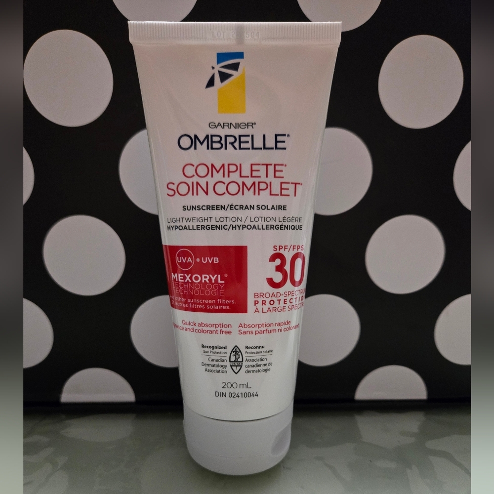 10/$25✨️Garnier Ombrelle Sunscreen✨️
